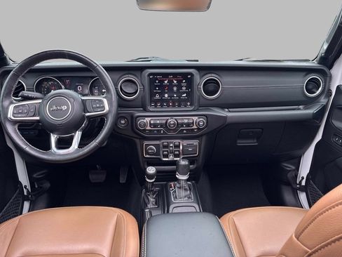 Used 2023 Jeep Wrangler Unlimited Sahara w/ Cold Weather Group AWD/4WD image 19