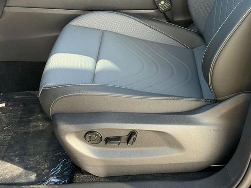 New 2026 Volkswagen Tiguan SE AWD/4WD image 16