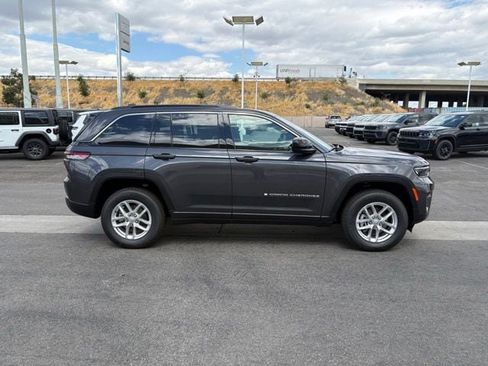 New 2026 Jeep Grand Cherokee 2WD image 8