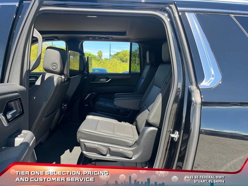 New 2025 GMC Yukon XL Denali w/ Denali Reserve Package image 12