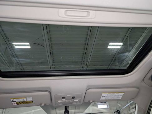 Used 2013 Toyota RAV4 XLE image 17