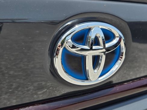 Used 2024 Toyota Corolla SE w/ SE Package AWD/4WD image 16