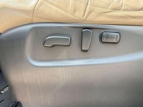 Used 2018 Nissan Armada SL w/ Premium Package image 12