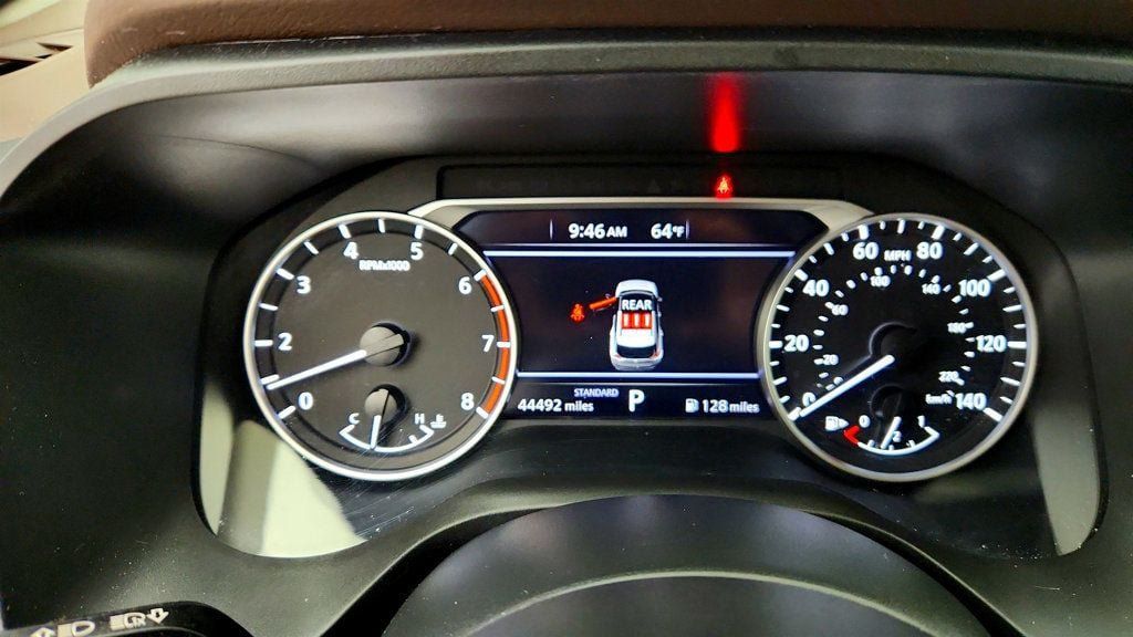 Used 2023 Nissan Rogue SV w/ SV Premium B Package FWD image 14