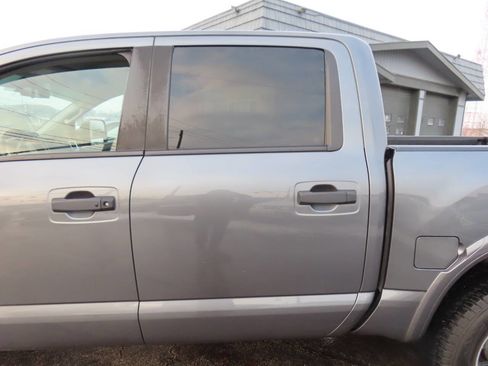 Used 2017 Nissan Titan PRO-4X image 41