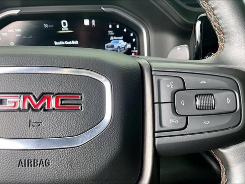 Used 2023 GMC Sierra 1500 AT4 w/ Technology Package AWD/4WD image 24