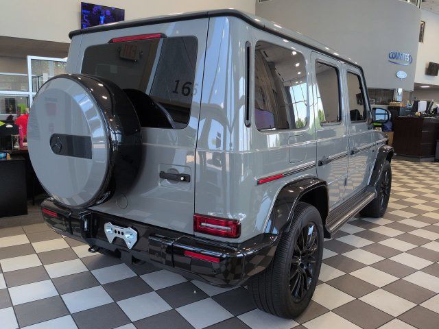 Used 2023 Mercedes-Benz G 550 image 3