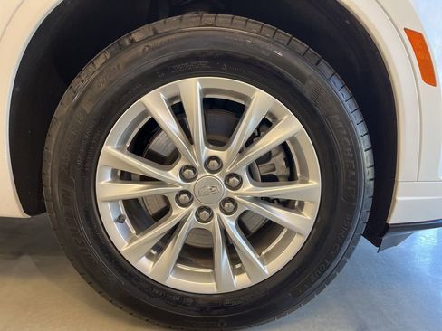 Certified 2024 Cadillac XT6 Luxury w/ LPO, Floor Liner Package image 9