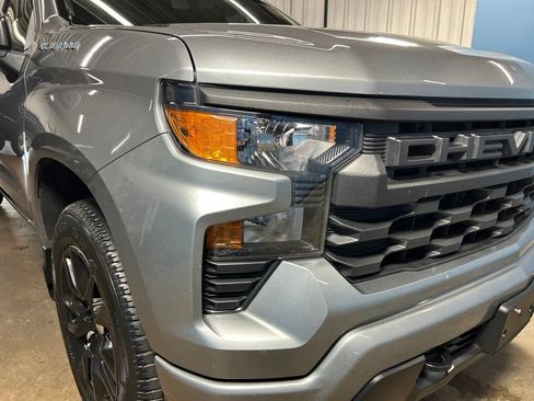 Used 2025 Chevrolet Silverado 1500 Custom RWD image 2