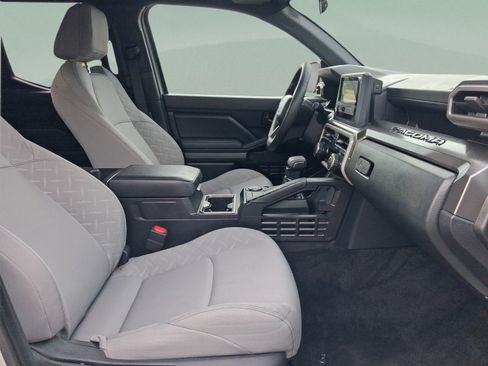 Used 2025 Toyota Tacoma SR5 RWD image 31