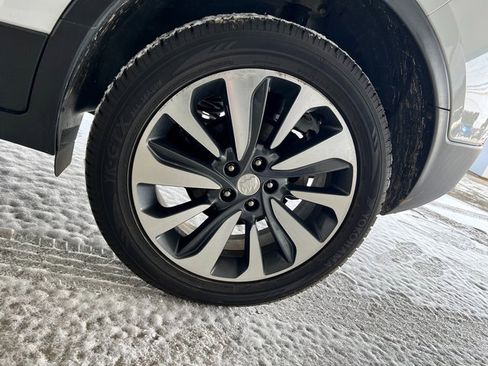 Used 2021 Buick Encore Preferred image 11