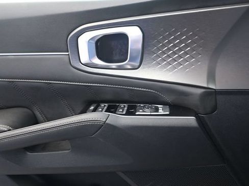 Used 2022 Kia Sorento SX FWD image 13