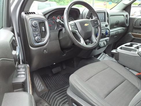 Used 2022 Chevrolet Silverado 1500 LT AWD/4WD image 17
