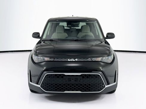 Used 2023 Kia Soul LX FWD image 2