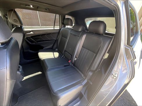 Certified 2023 Volkswagen Tiguan SE R-Line AWD/4WD image 25