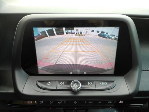 Used 2017 Chevrolet Camaro LT w/ Technology Package RWD image 10