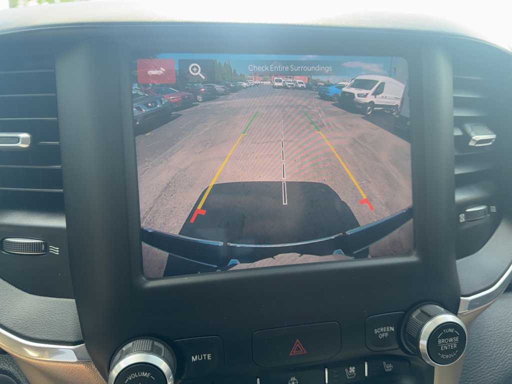 Used 2022 RAM 1500 Laramie AWD/4WD image 5