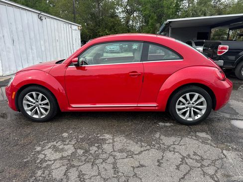 Used 2014 Volkswagen Beetle TDI image 8
