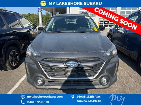 Used 2025 Subaru Outback Premium AWD/4WD image 2