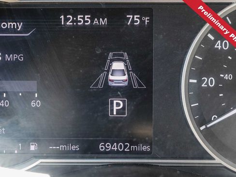Used 2020 Nissan Versa SV FWD image 19