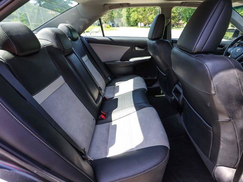 Used 2012 Toyota Camry SE w/ Leather Pkg FWD image 35