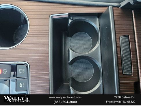 Used 2021 Toyota Sienna XLE image 32