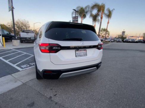 Used 2023 Honda Pilot EX-L image 7