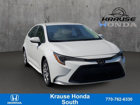 Used 2022 Toyota Corolla LE FWD image 1