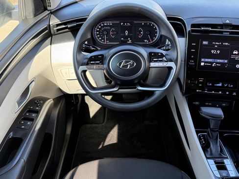 Used 2024 Hyundai Tucson SEL FWD image 17