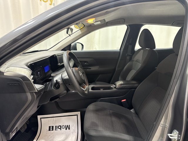 Used 2025 Nissan Kicks S w/ Charging Package FWD image 12