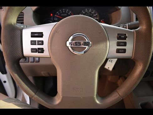 Used 2019 Nissan Frontier S image 12