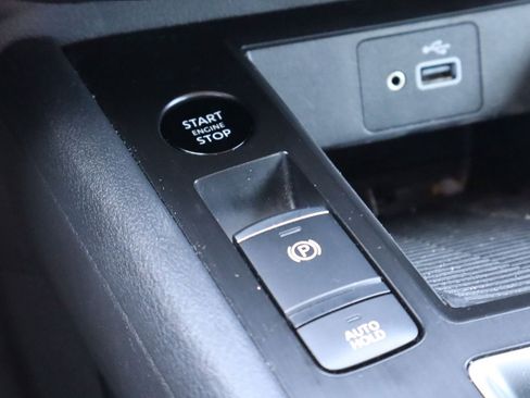 Used 2025 Nissan Kicks S AWD/4WD image 22