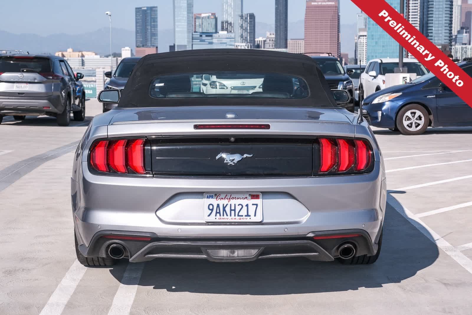 Used 2022 Ford Mustang Premium RWD image 5