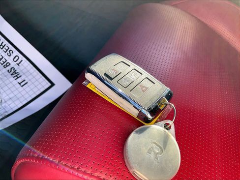 Used 2025 Jaguar F-PACE R-Dynamic S image 13