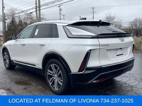 Used 2024 Cadillac Lyriq Luxury image 2