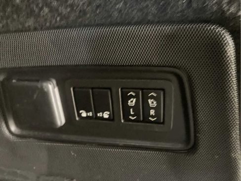 Used 2023 Cadillac Escalade ESV Sport w/ LPO, ONYX Package image 18