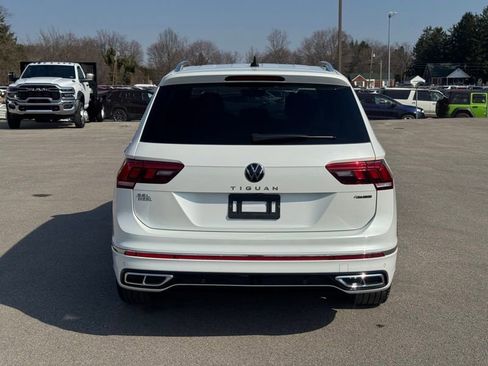 Used 2023 Volkswagen Tiguan SEL R-Line image 4