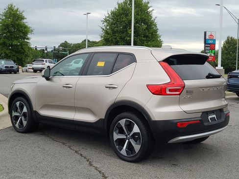Used 2023 Volvo XC40 B4 Ultimate FWD image 5