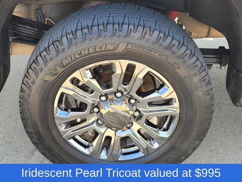 Used 2024 Chevrolet Silverado 2500 High Country w/ High Country Premium Package AWD/4WD image 7