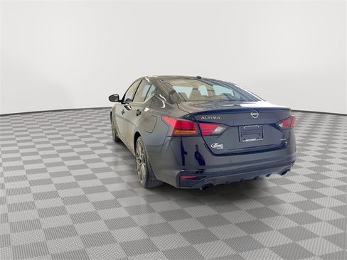 Certified 2024 Nissan Altima 2.0 SR image 9