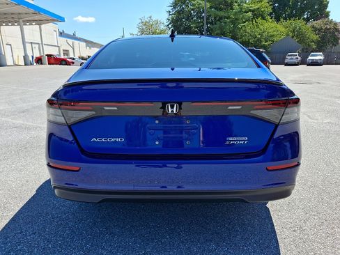 Used 2024 Honda Accord Sport image 5