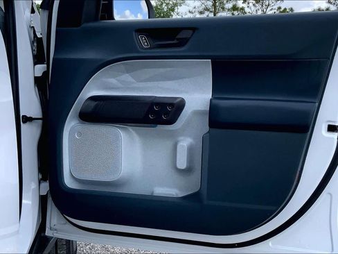 Used 2025 Ford Maverick XLT image 22