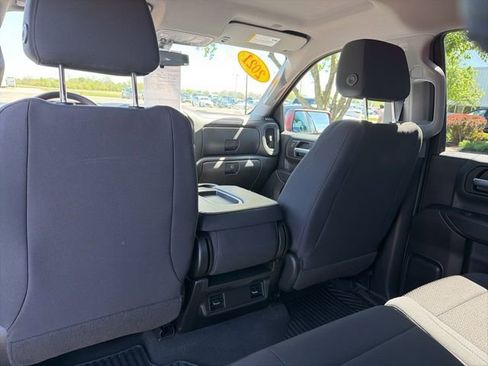 Used 2021 Chevrolet Silverado 1500 Custom image 18