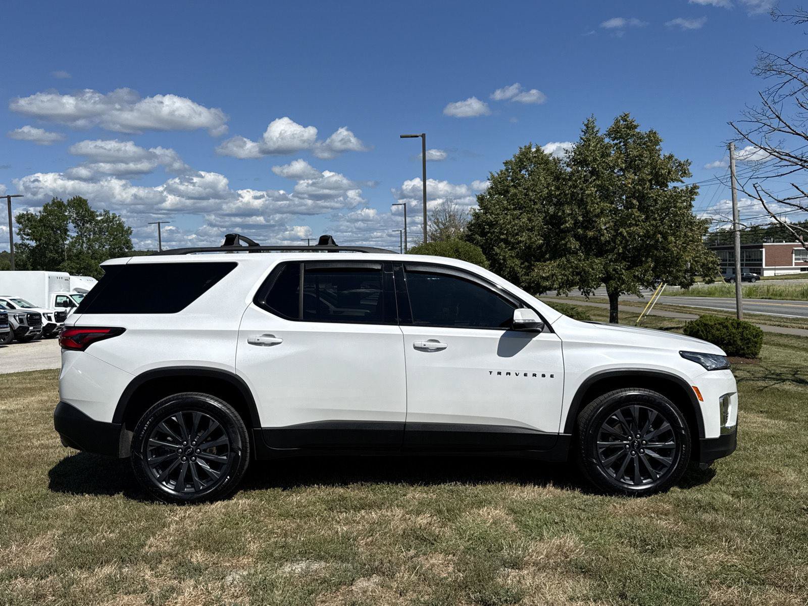 Used 2023 Chevrolet Traverse RS AWD/4WD image 7