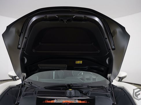 Used 2022 Ferrari SF90 Stradale AWD/4WD image 40