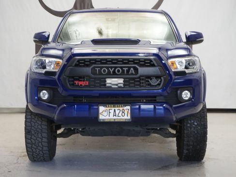 Used 2023 Toyota Tacoma TRD Sport AWD/4WD image 2