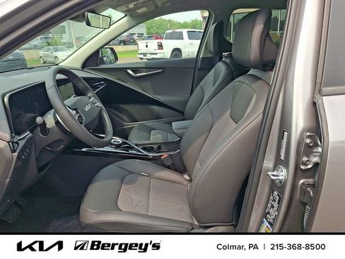 New 2026 Kia Niro Wind w/ Wind Preserve Package FWD image 11