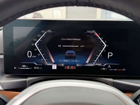 Used 2026 BMW 330i xDrive Sedan AWD/4WD image 36