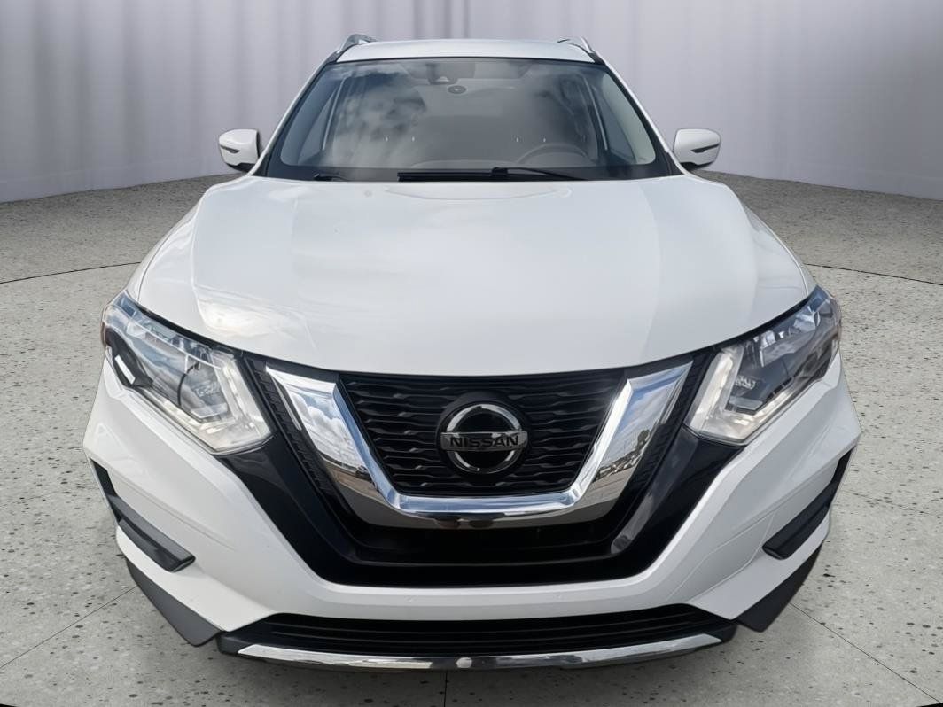 Used 2020 Nissan Rogue SV FWD image 1