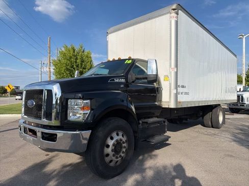 Used 2016 Ford F750 2WD Regular Cab Super Duty image 2